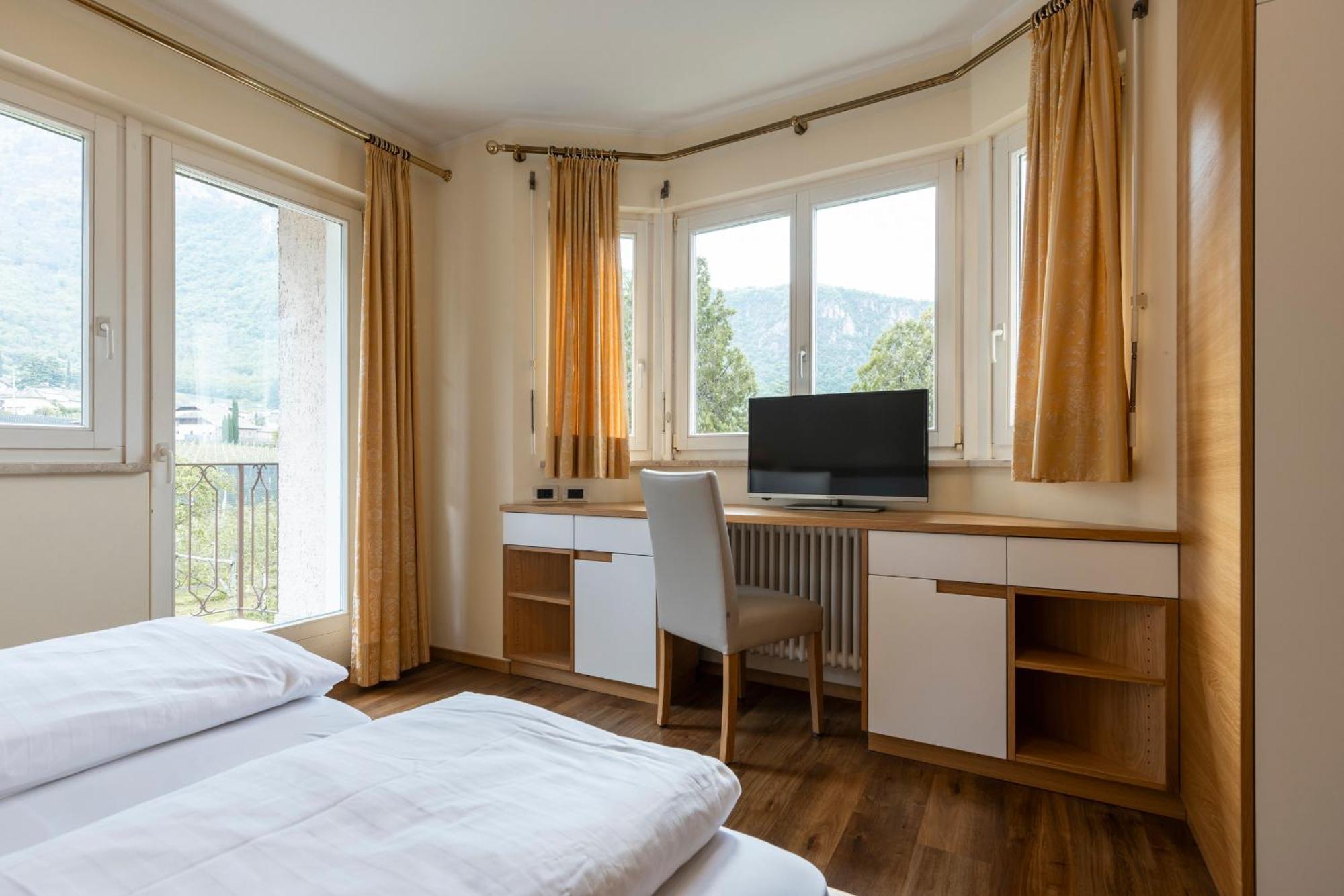 Weingarten Terlan - Rooms & Breakfast Oda fotoğraf
